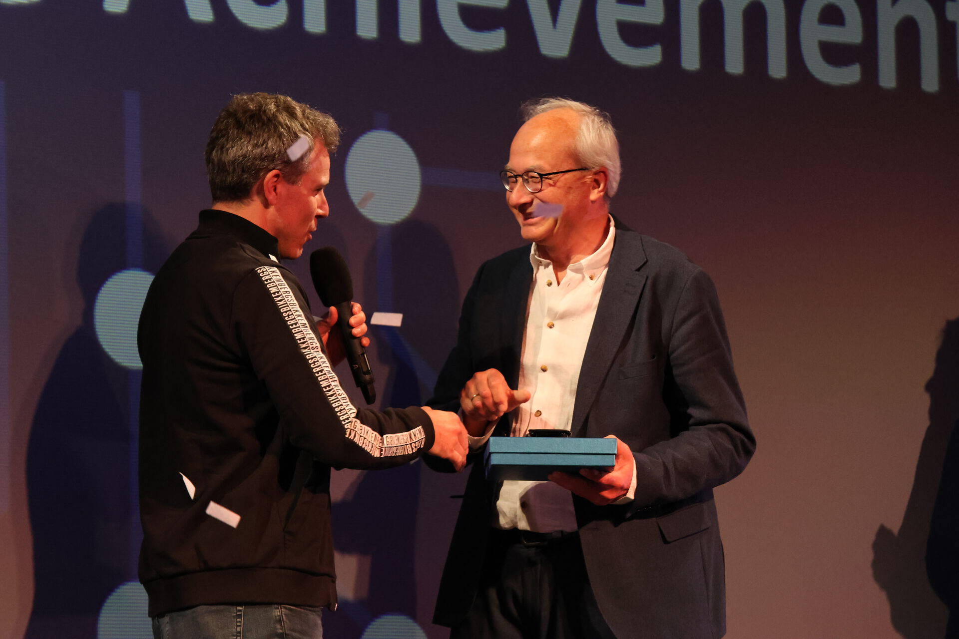 Arnoldo Frigessi receives prize