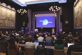 Chair ,Lighting ,Suit ,Laptop ,Projection screen.